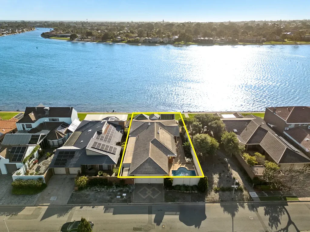 33 Lord Hobart Way, West Lakes, SA 5021