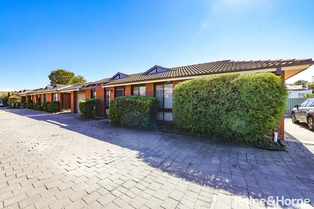 UNIT CLOSE TO CBD- Available 7.1.2026