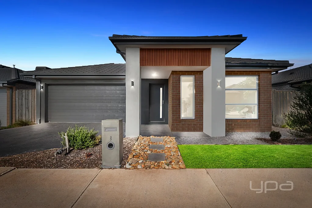 8 Stonewall Road, Weir Views, VIC 3338