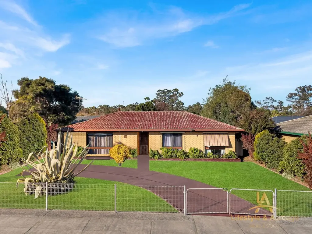 10 Atkins Road, Pakenham, VIC 3810