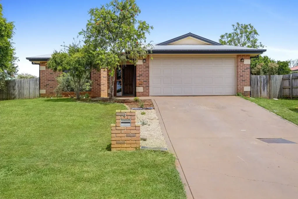 Highfields 4कमरा Spacious Family Home in a Prime Position