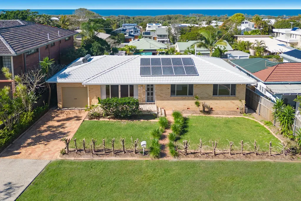 Kingscliff 3 Bedroom ENDLESS POTENTIAL IN A PREMIER POSITION WITH OCEAN VIEWS