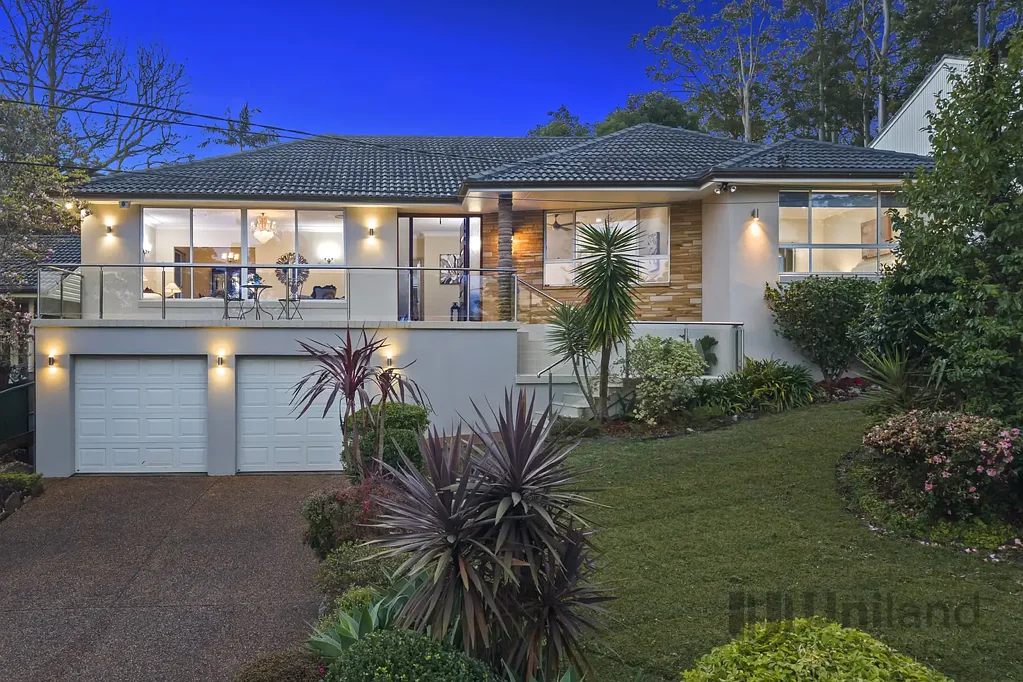 Beecroft 4房 Beecroft 宁静社区中视野开阔的家庭港湾 Elevated Family Sanctuary in a Peaceful Beecroft Enclave