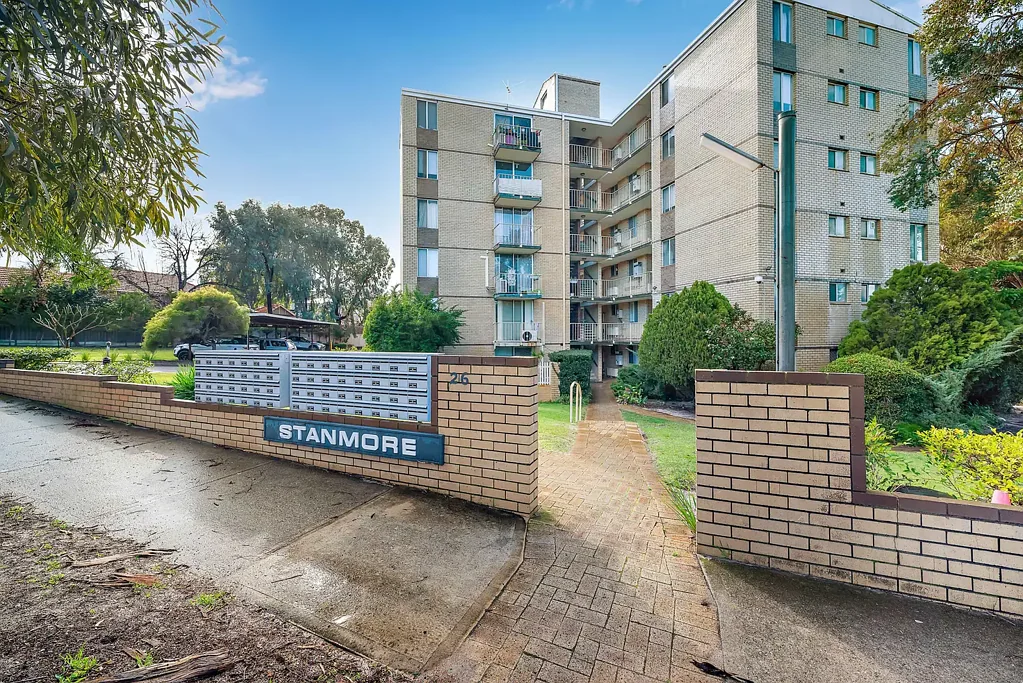 Mount Lawley 2 Bedroom Renovated Apartment in Prime Location