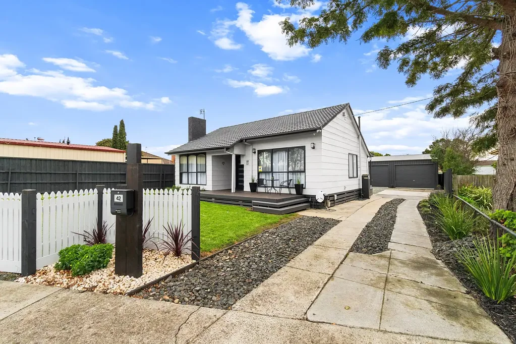 42 Chenhall Crescent, Traralgon, VIC 3844