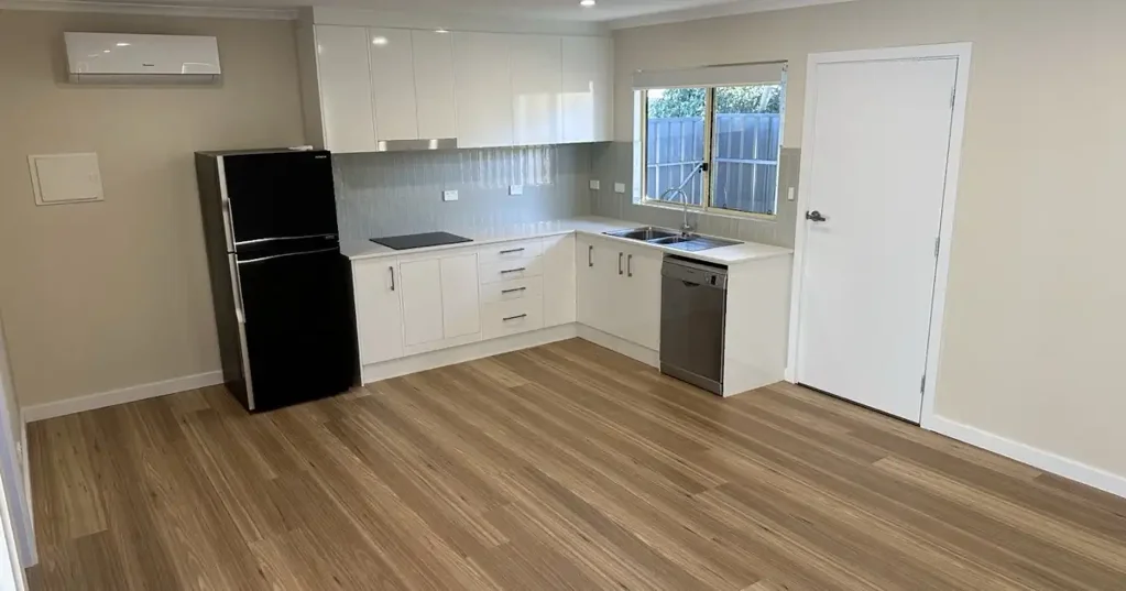 Brand-new 2-Bedroom, 2-Bathroom Self-Contained Unit - Starlink & Water Included