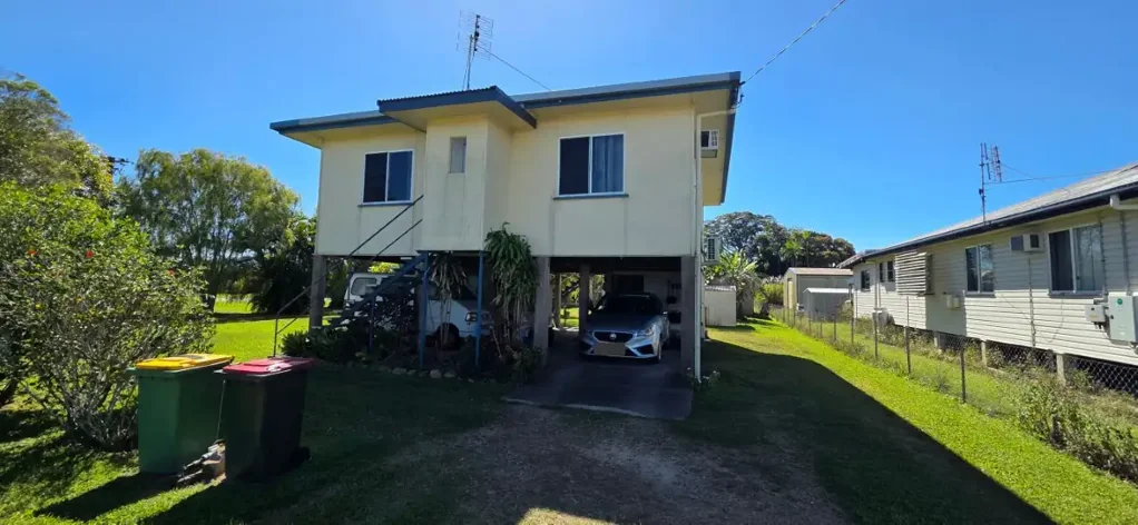 Ingham 2Kwarto HIGHSET HOME LOCATED ON OUTSKIRTS OF TOWN!