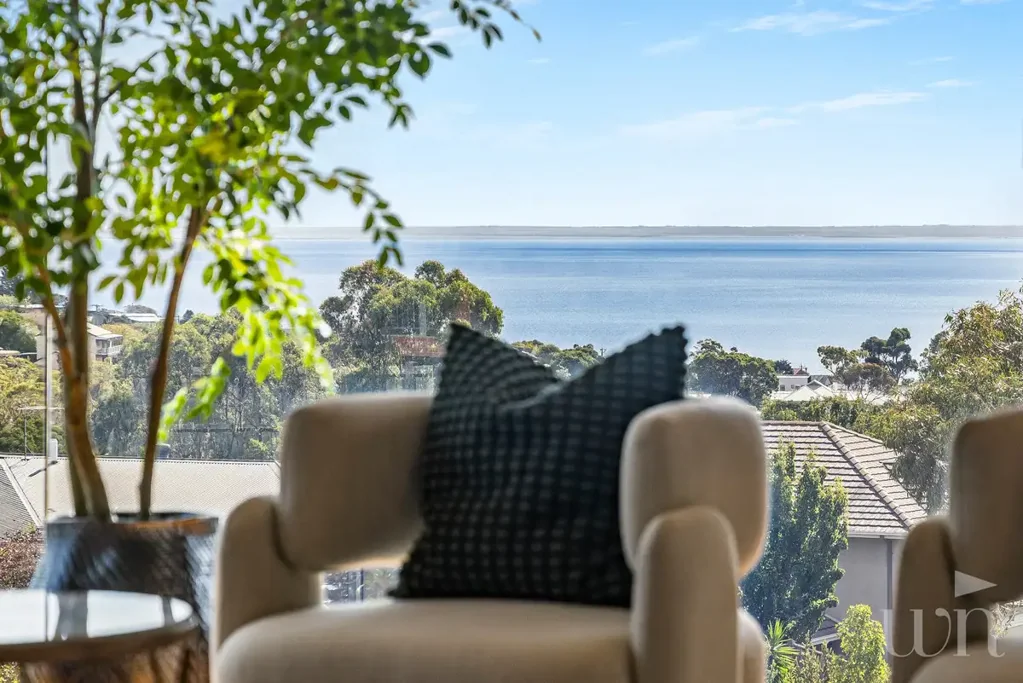 Mount Martha 5Zimmer Prestige Living with Panoramic Views and Poolside Entertaining