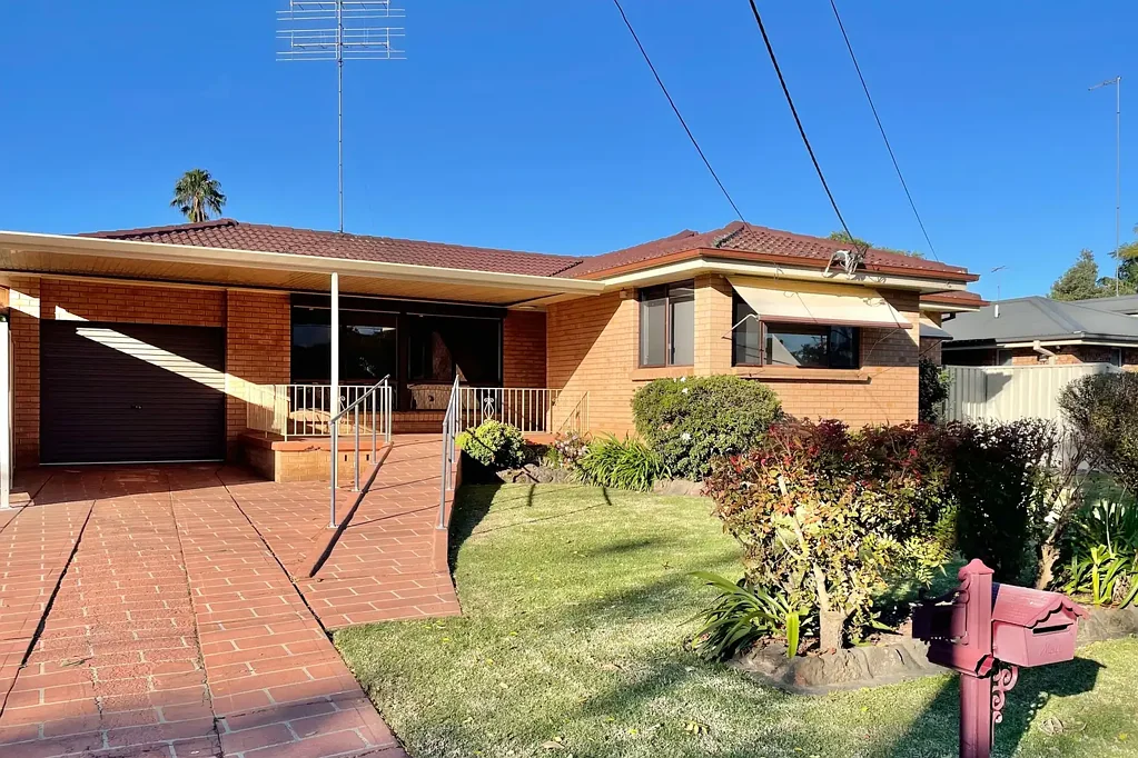Spacious Newly Renovated Family Home in a Quiet Location