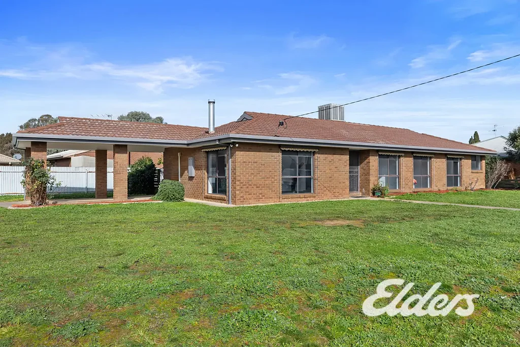 Yarrawonga 4ਬੈੱਡਰੂਮ Affordable Four-Bedroom Brick Veneer Home in Quiet Court Location.