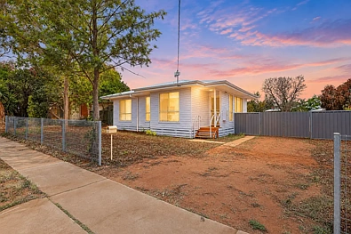 ਬਾਹਰੀ - 3 Loddon Avenue, Red Cliffs, VIC 3496