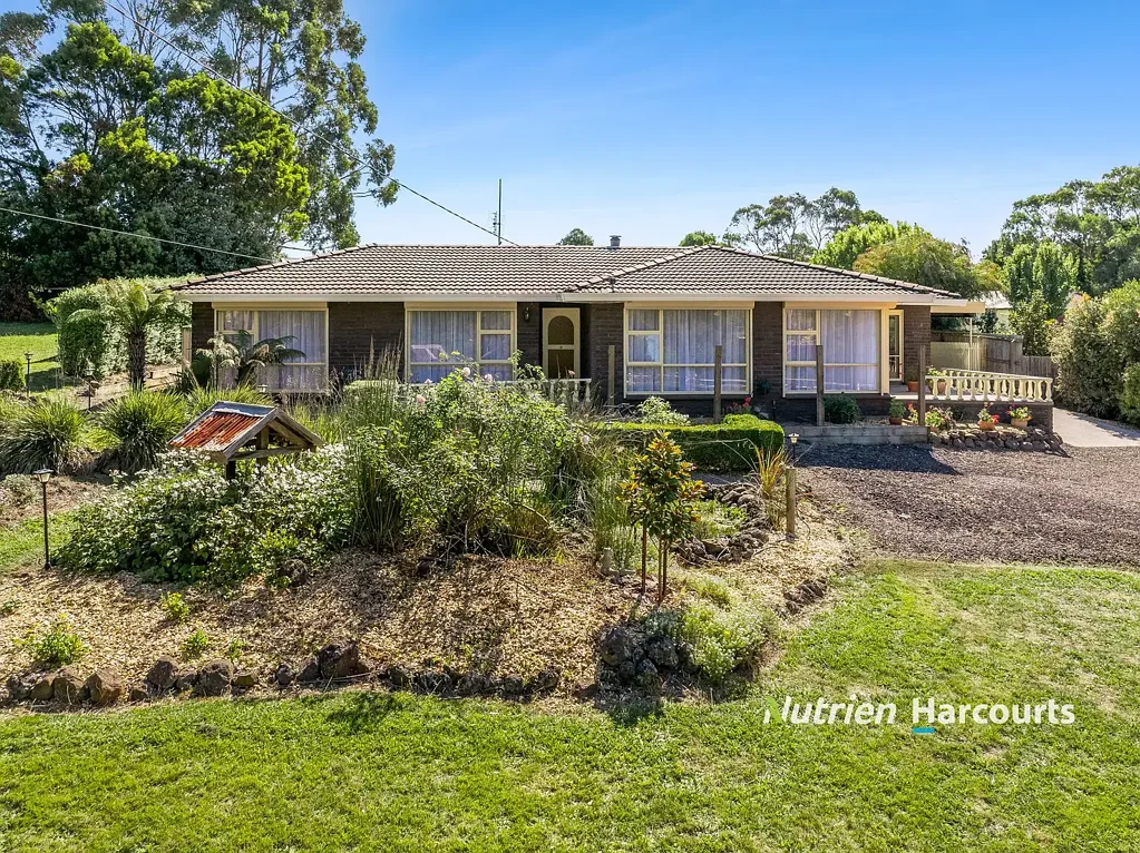 Timboon 3房  Renovated brick home that offers huge bang for your buck