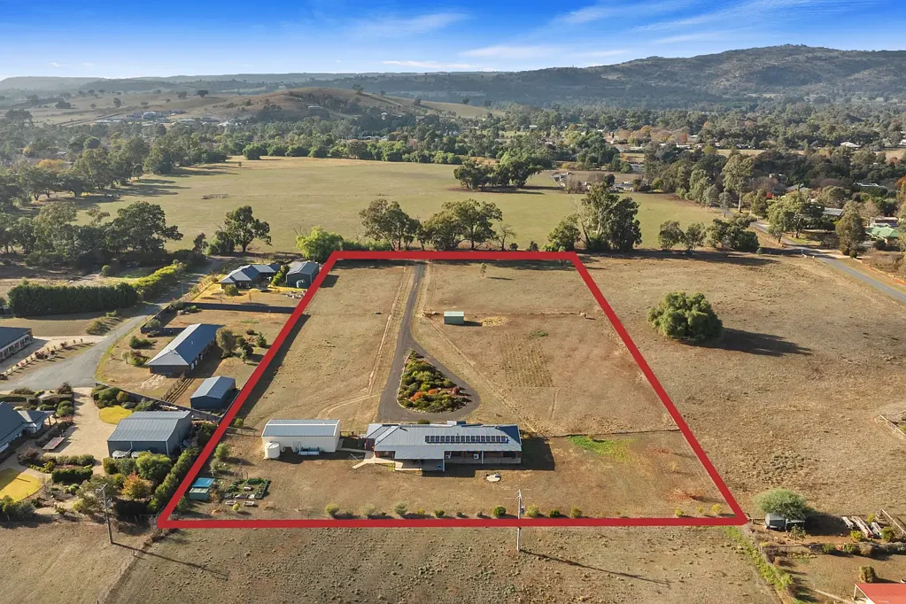 50 HOVELL STREET, Avenel, VIC 3664