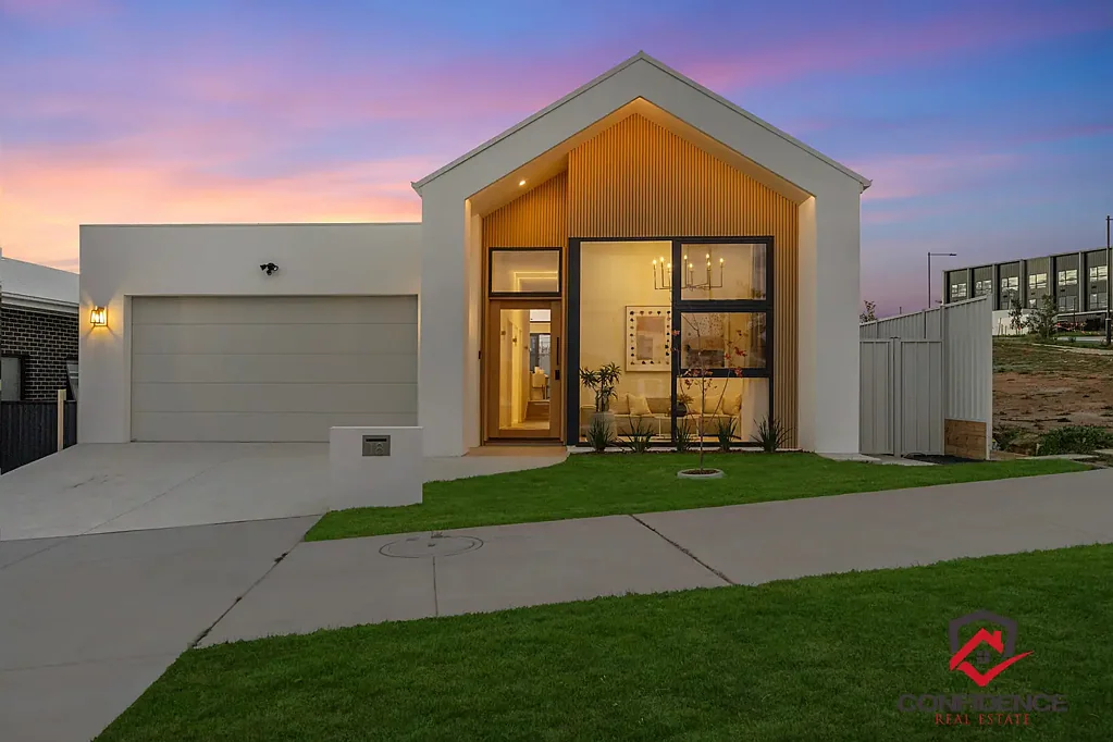 18 Thancoupie Crescent, Whitlam, ACT 2611