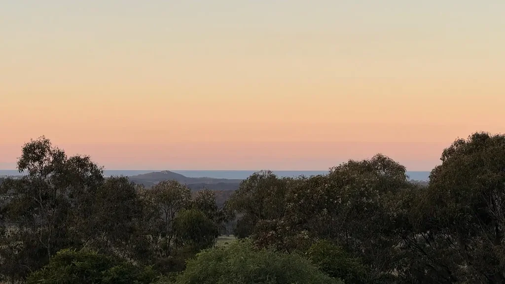 Maroochy River 4房  Elevated Hinterland Retreat in Ninderry Rise With Views to the Ocean
