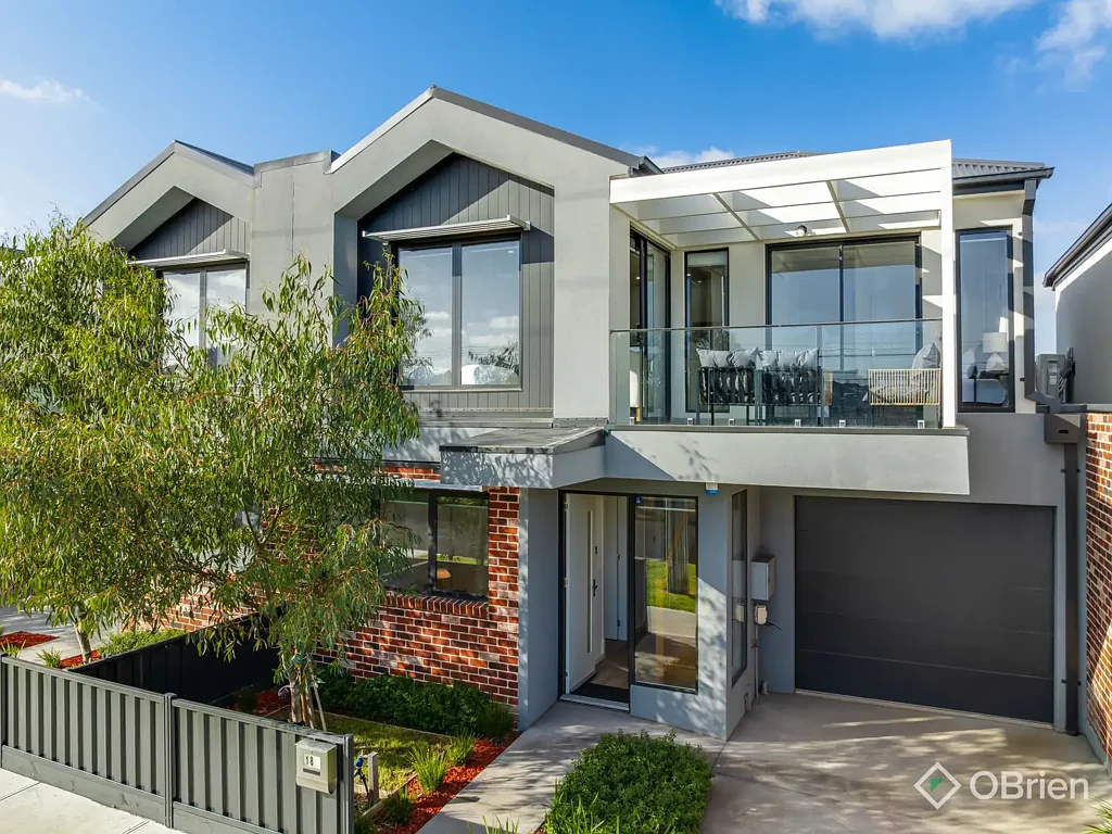 Deer Park 3 Bedroom Brand New Full Turnkey Townhouse in a Premium Location!