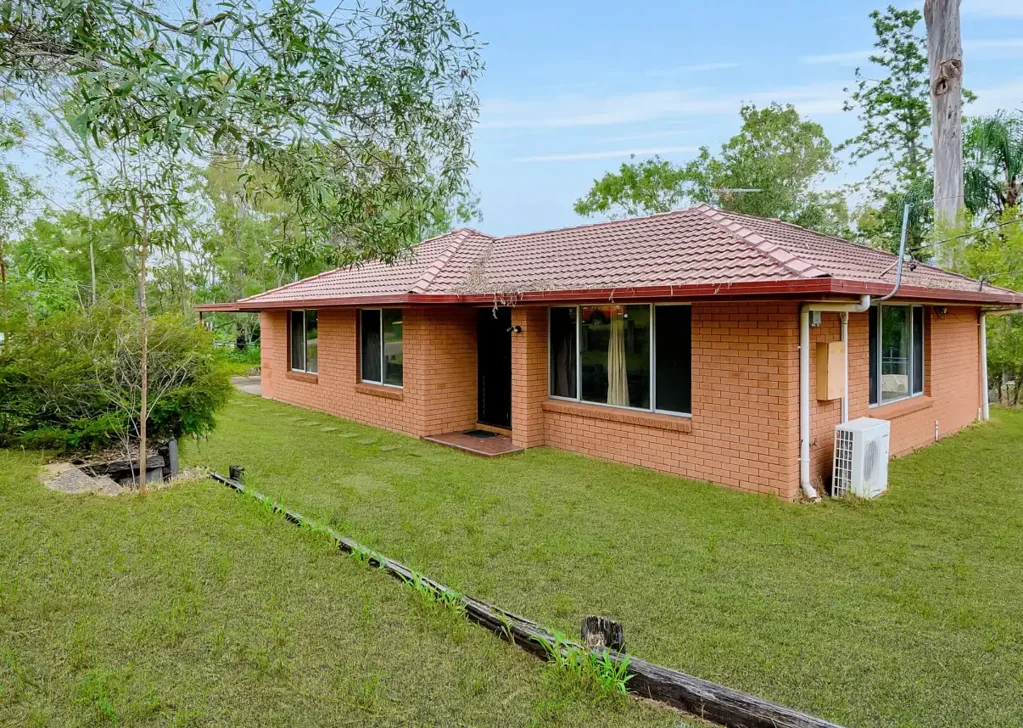 3 Bedroom Home For Rent