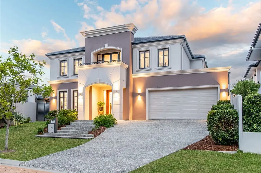Hope Island 6房  Grand Scale Luxury Living in Prestigious Sanctuary Cove