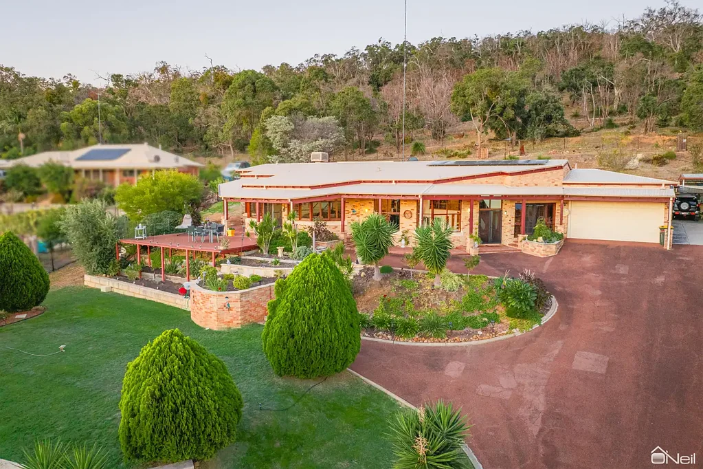 8 Ray Close, Byford, WA 6122