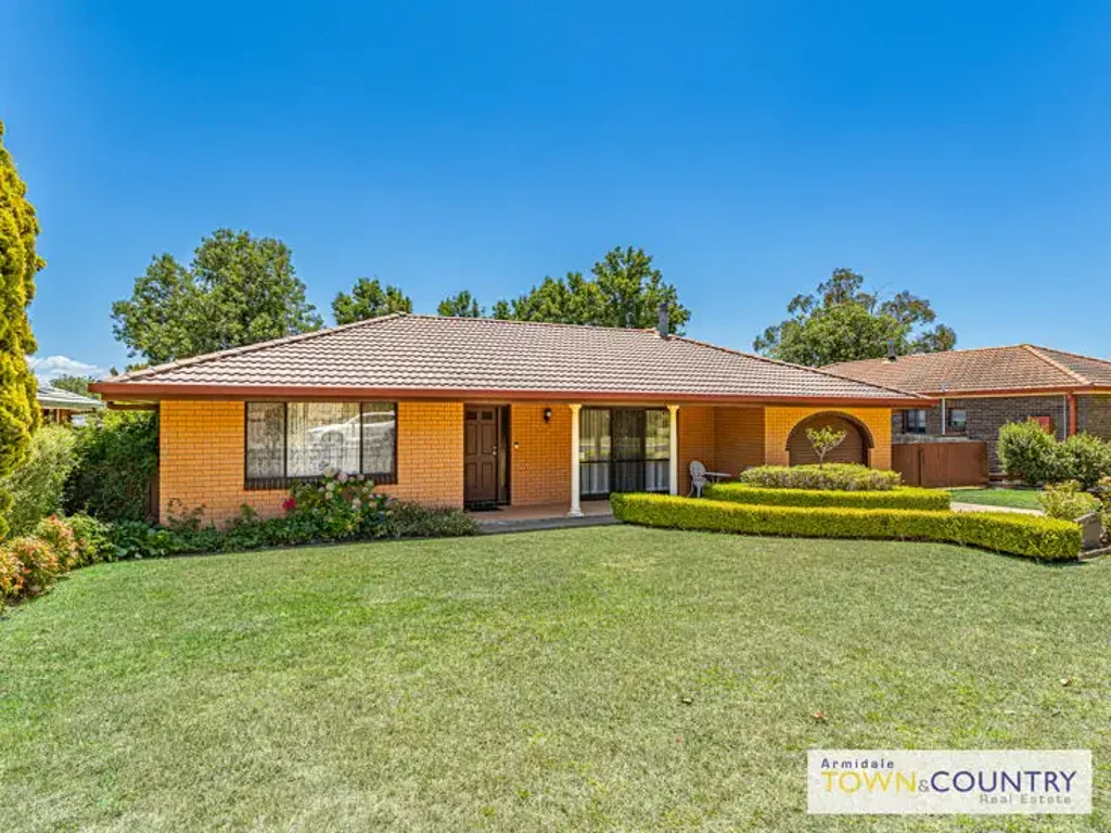 15 Dalton Drive, Armidale, NSW 2350