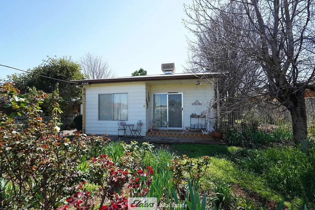 Griffith 2ห้องนอน 13m x 9m Shed… and a home too!