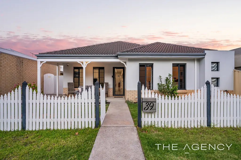 39 Aurora Drive, Atwell, WA 6164