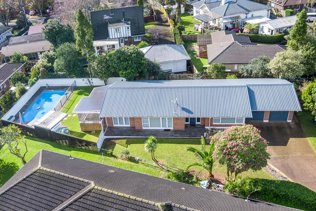 Papatoetoe 3ਬੈੱਡਰੂਮ Swim, Relax, and Land Bank Your Papatoetoe Future