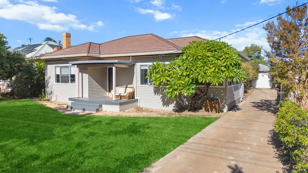 Gunnedah 3房  Character, Space & Future Potential on a Generous 1,012m² Block