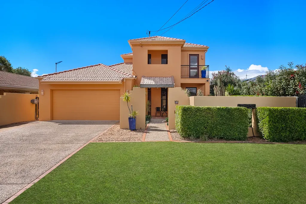 Birkdale 4બેડરૂમ Large Family Home with Moroccan-Spanish Inspiration