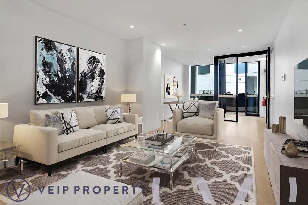 Unfurnished Split One Bedroom Located Most Desired BLUE Building
