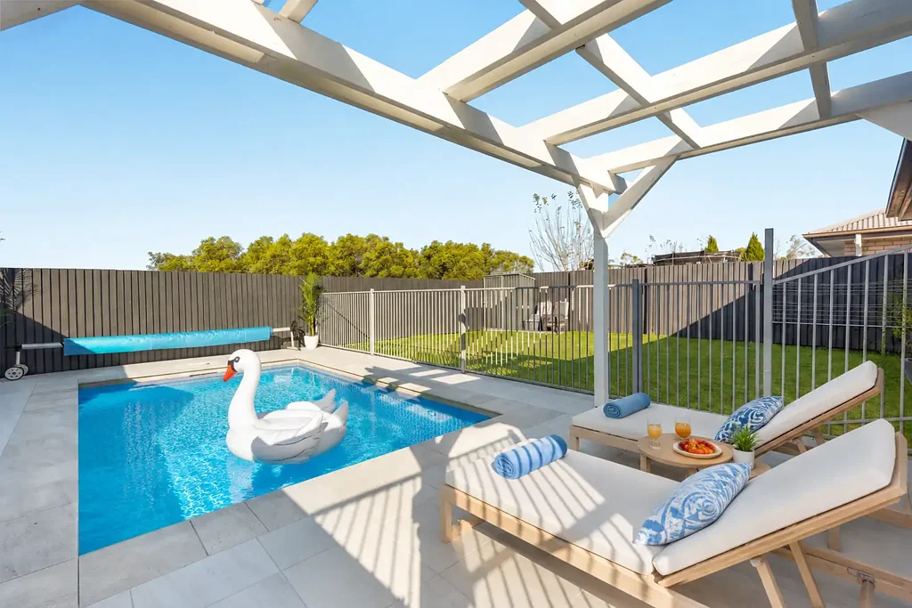 Logan Reserve 4غرفة نوم One of Logan Reserve's Best Family Homes – Pool, Butler's Pantry & Move-In Ready