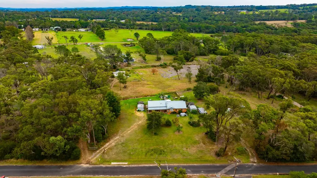 Somersby 4 Bedroom Great Small Acreage Potential