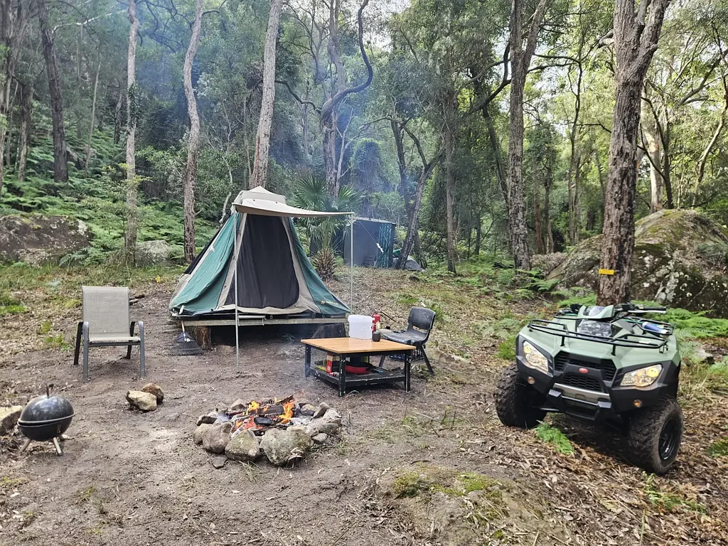 Bar Point Off grid adventurer's paradise! With stunning Hawkesbury River views, situated on 15 acres of pristine bushland - Camping, fishing and quadbiking