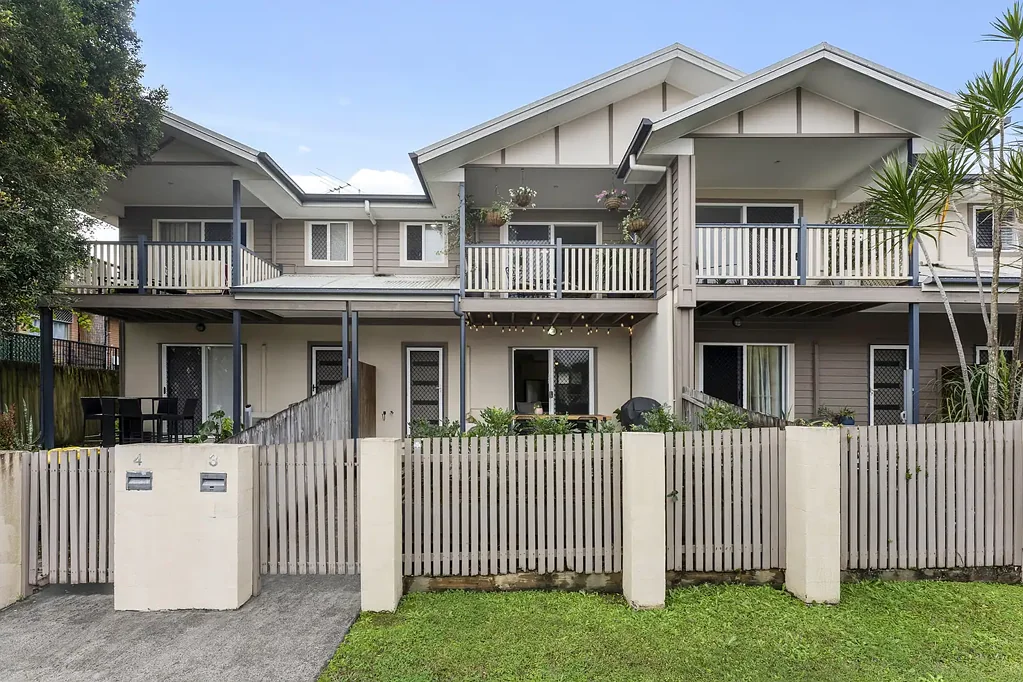 Yeronga 3침실 Easy living in beautiful Yeronga