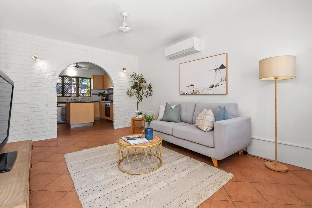Fannie Bay 3Moenga Smart and spacious, strolling distance to the foreshore!