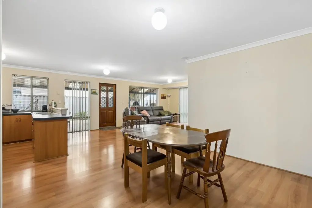 Quinns Rocks 3 Bedroom Coastal Gem!