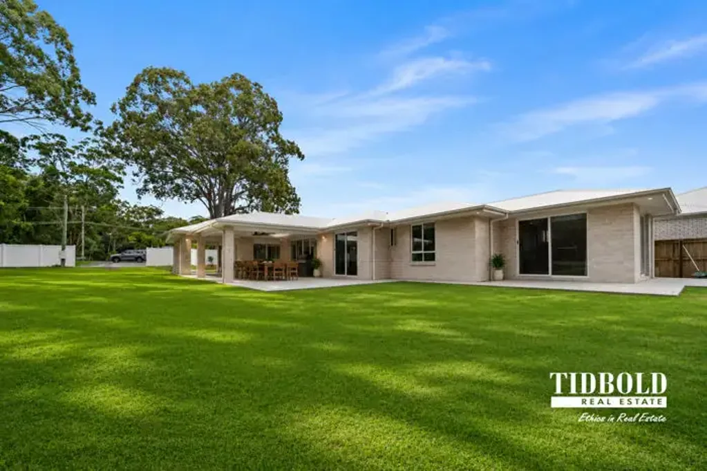 Redland Bay 5Habitaciones BRAND NEW FAMILY OASIS ON 2,907m2!