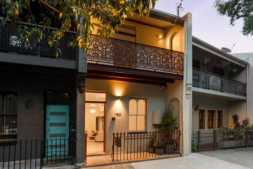 Alexandria 3Zimmer A reimagined terrace with a rooftop garden retreat