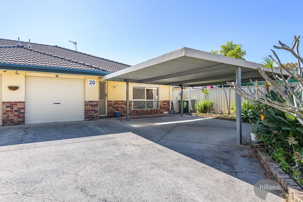 Helensvale 3 Slaapkamer HIDDEN HELENSVALE GEM - OWN TITLE - NO BODY COPORATE - PREMIUM SCHOOL CATCHMENTS