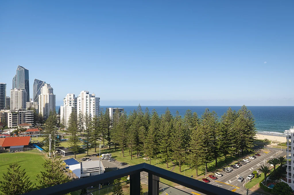 52/18 Chelsea Avenue, Broadbeach, QLD 4218