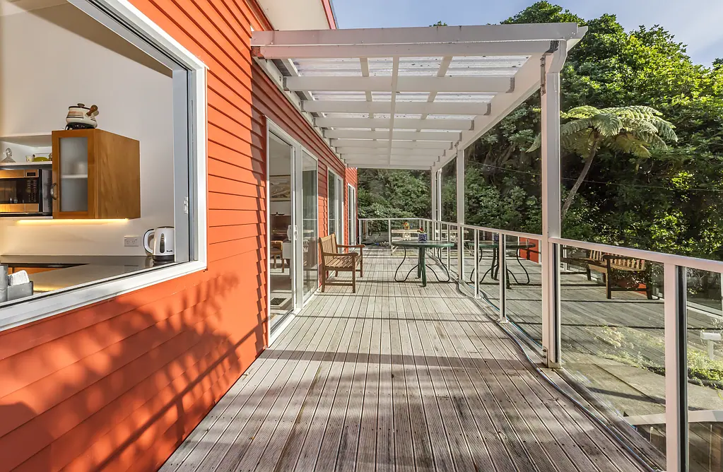 Karori 3Kwarto IMMACULATE, NEAR-NEW IN CENTRAL KARORI