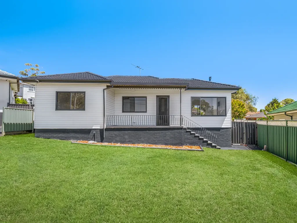5 Coraki Avenue, Campbelltown, NSW 2560