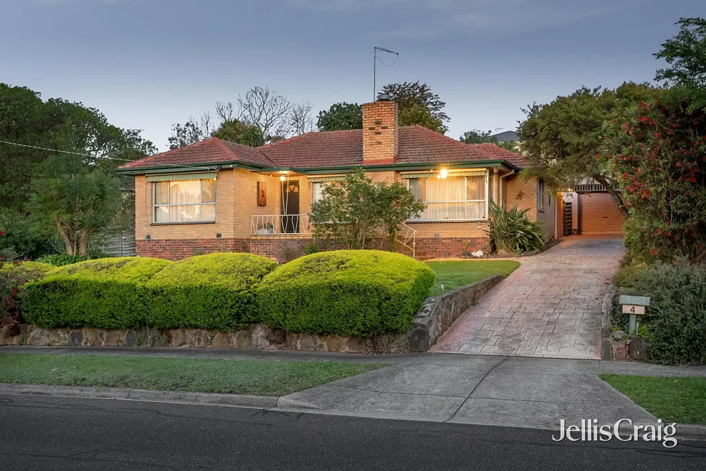 4 Carisbrook Crescent, Lower Plenty, VIC 3093