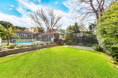 Asquith 4chambre Timeless Double Brick Bungalow | Ultra Convenient Location