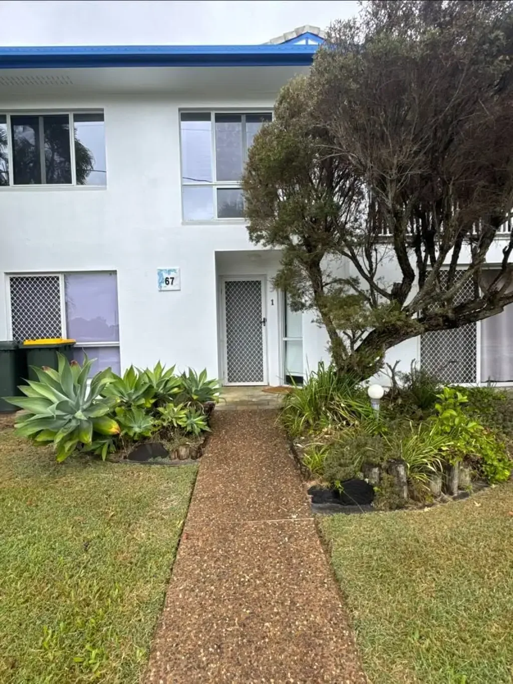 Spacious 2-Bedroom Unit in a Prime Coastal Location