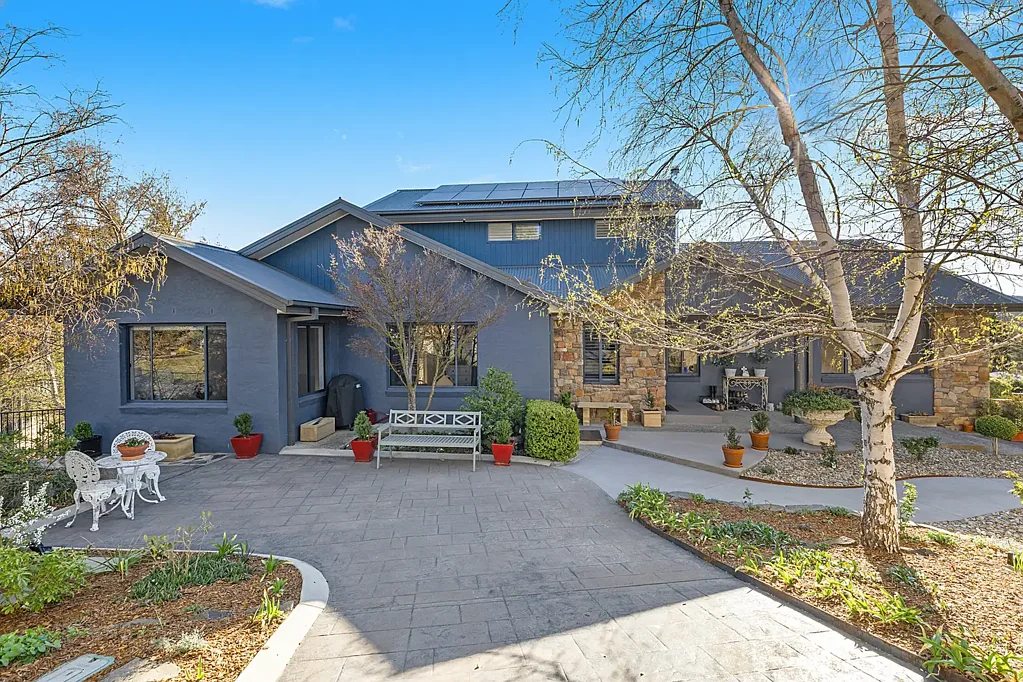 87 Soho Street, Cooma, NSW 2630