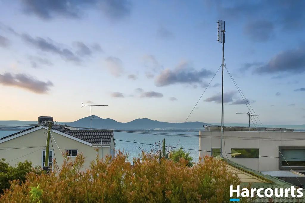 Clifton Springs 4ਬੈੱਡਰੂਮ Stunning Views, Spacious Living & Endless Potential in Clifton Springs