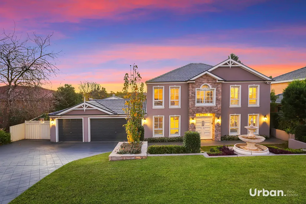 Glen Alpine 5房 在 Glen Alpine 顶级高尔夫球场社区享受壮观景致的大家庭生活 Grand Family Living with Breath taking Views  in  Glen Alpine's Premier Golf Course Estate