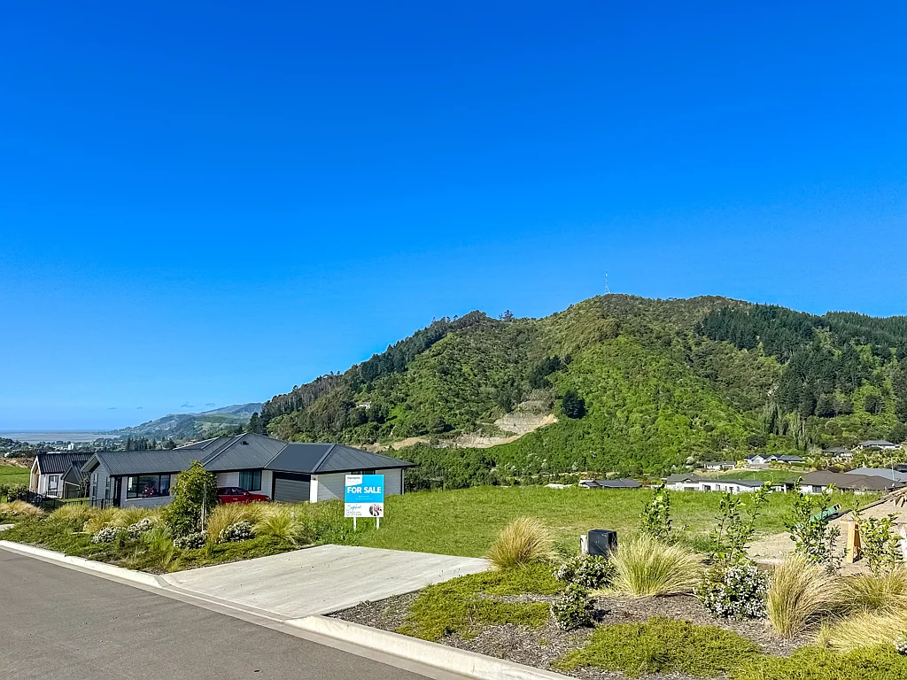 Bishopdale Spacious Section In Sought-After Location!