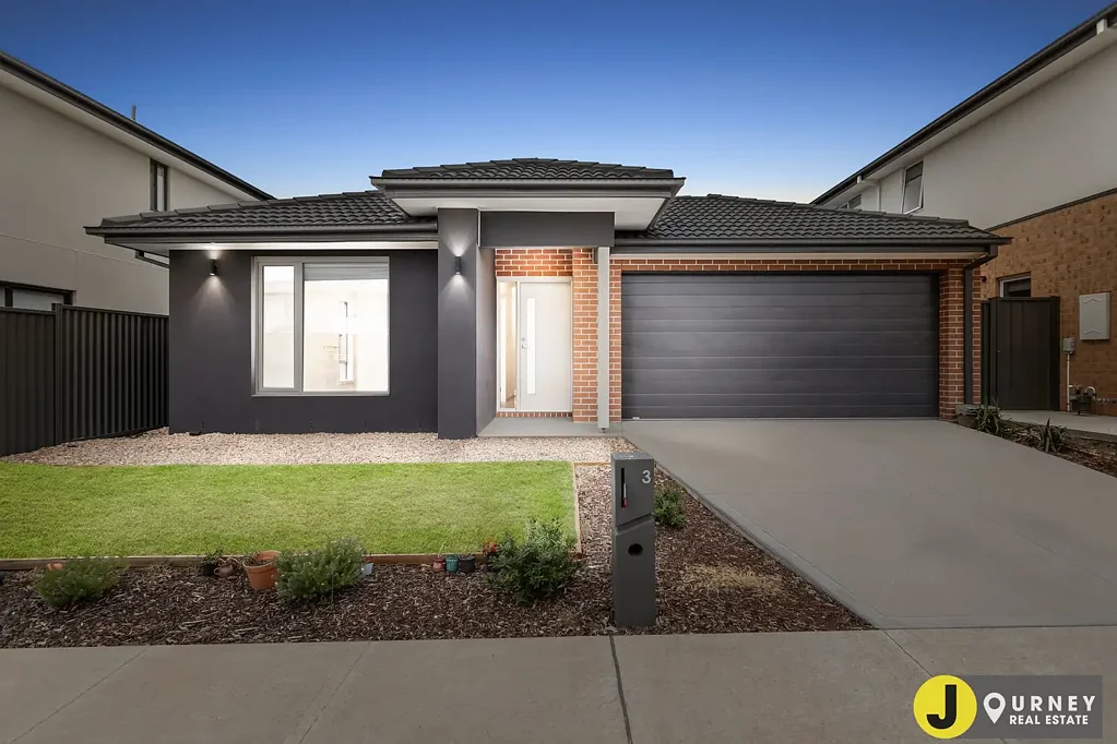 Rockbank 4Moenga Modern Elegance in the Heart of Rockbank
